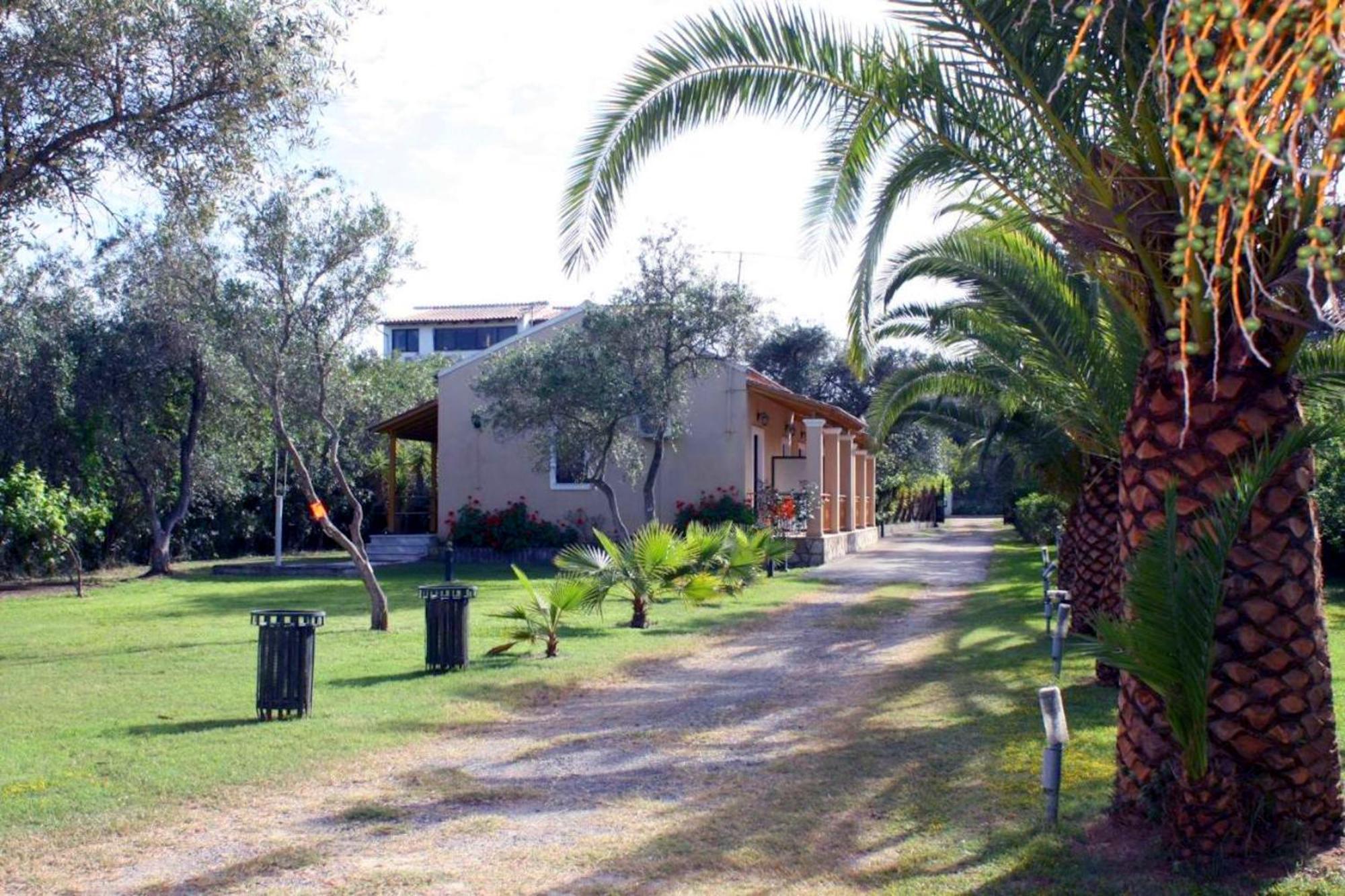 Irini Apartments And Studios Kávos Dış mekan fotoğraf