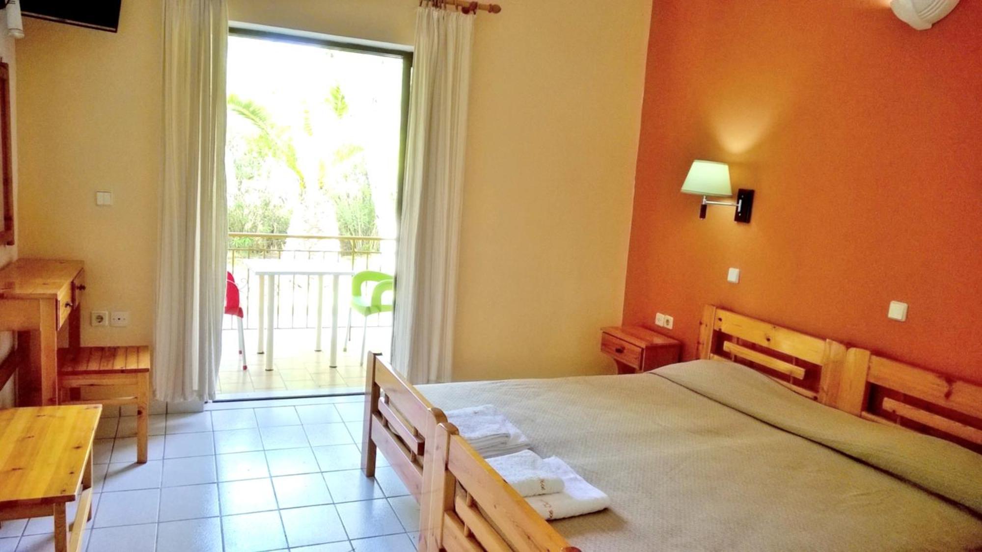 Irini Apartments And Studios Kávos Dış mekan fotoğraf
