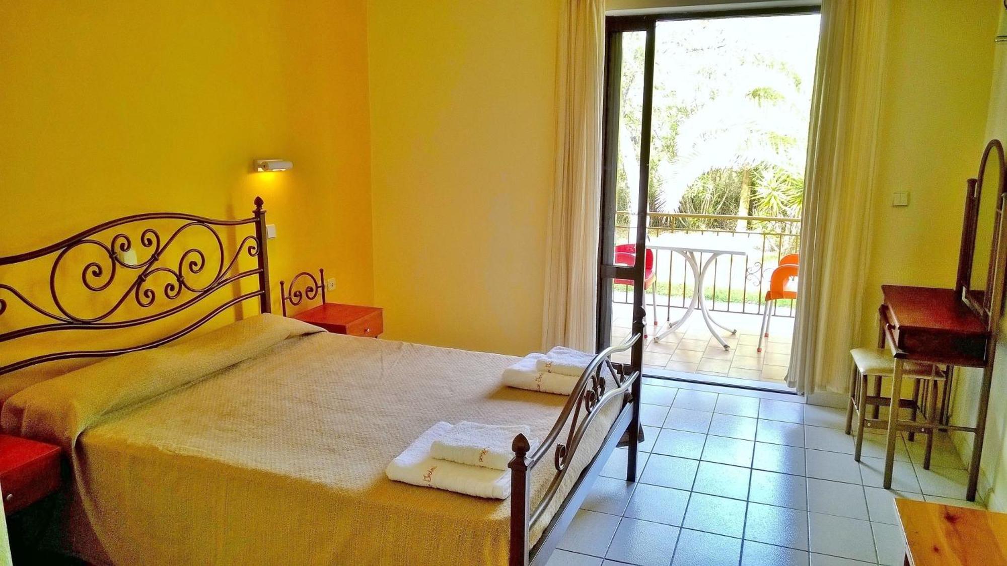 Irini Apartments And Studios Kávos Dış mekan fotoğraf