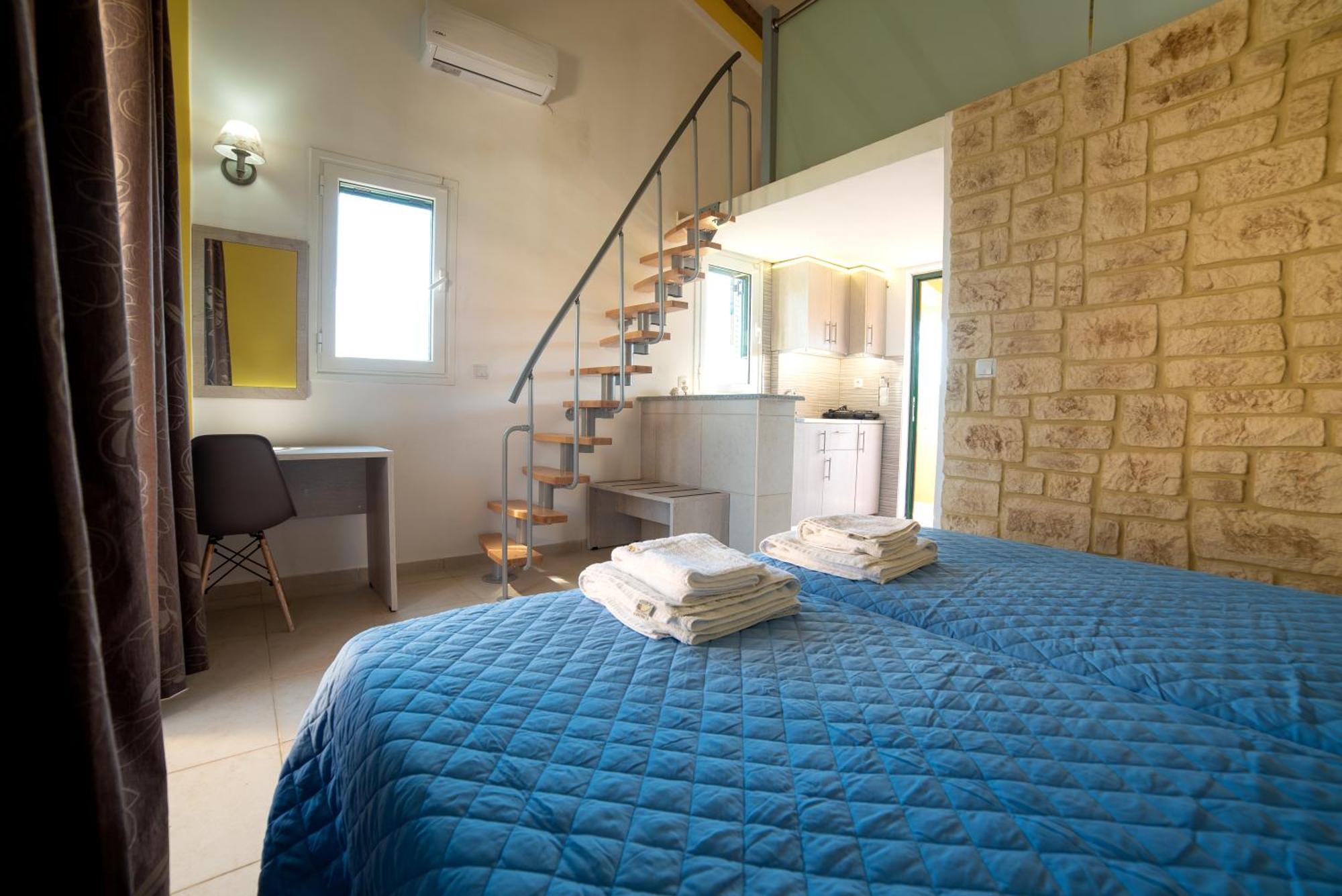 Irini Apartments And Studios Kávos Dış mekan fotoğraf